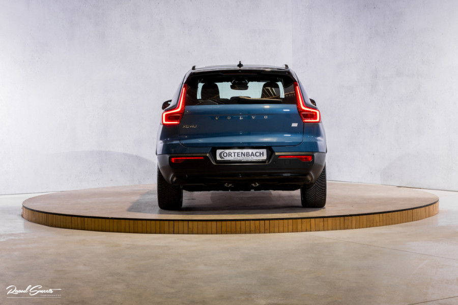 Volvo XC40 Recharge Ultimate 70 kWh | Panoramadak | Adaptieve cruise | Blis | Memory | Harman Kardon |