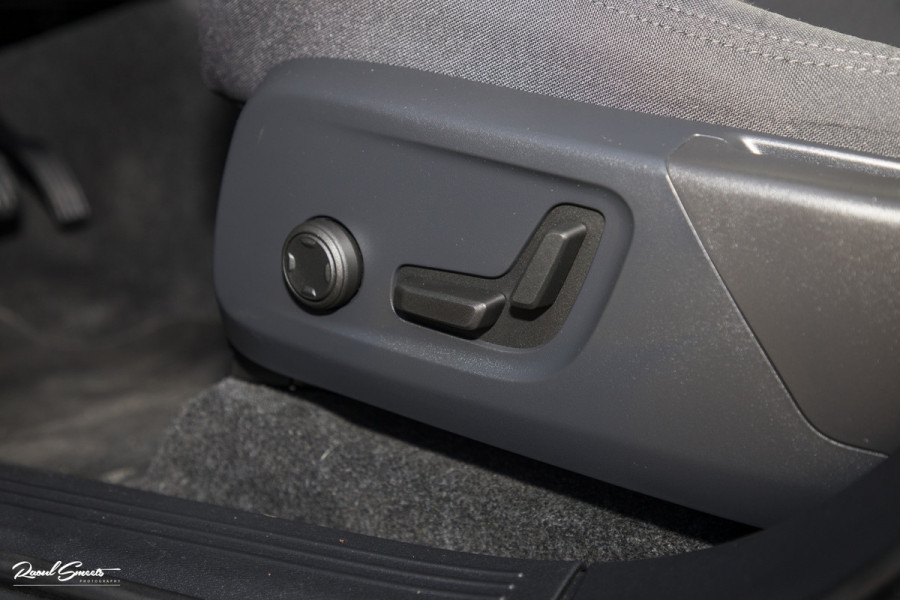 Volvo XC40 Recharge Ultimate 70 kWh | Panoramadak | Adaptieve cruise | Blis | Memory | Harman Kardon |
