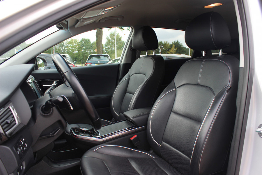 Kia e-Niro ExecutiveLine 64 kWh / SoH 95,5 % / Camera / Leder / Keyless / Stoelventilatie / Navigatie / Dodehoek / DAB / Cruise Control / Warmtepomp
