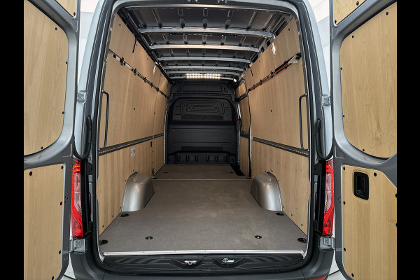 Mercedes-Benz Sprinter 317 CDI L3H2 Navigatie Elektrische schuifdeur Adaptieve cruise control LED Achteruitrijcamera Betimmering