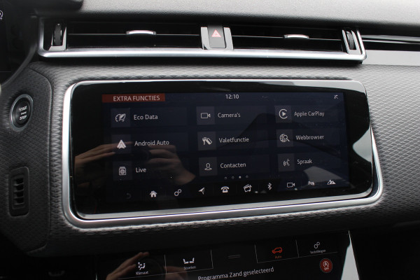 Land Rover Range Rover Velar 2.0 P300 Turbo AWD R-Dynamic SE / Trekhaak / Panoramadak / 360Camera / Luxe Leder / Meridian / 22'' / Matrix LED / Keyless / Stoel+Stuurverwarming / Dodehoek / DAB / Cruise Control