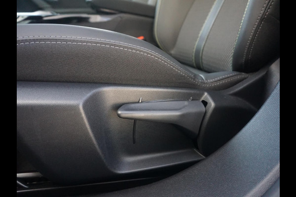 Peugeot e-2008 EV GT Avantage 54 kWh Carplay