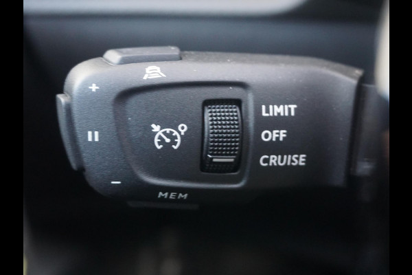 Peugeot e-2008 EV GT Avantage 54 kWh Carplay