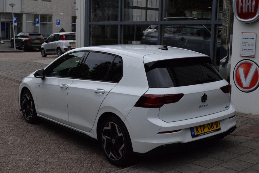Volkswagen Golf 1.5 eTSI R-Line|Camera|Sfeer|Carplay|