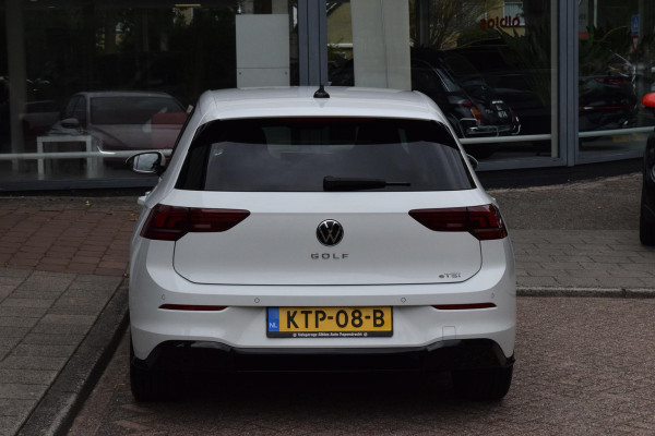 Volkswagen Golf 1.5 eTSI R-Line|Camera|Sfeer|Carplay|