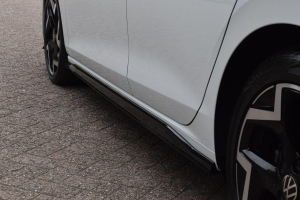 Volkswagen Golf 1.5 eTSI R-Line|Camera|Sfeer|Carplay|