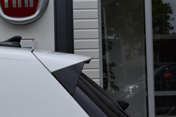 Volkswagen Golf 1.5 eTSI R-Line|Camera|Sfeer|Carplay|