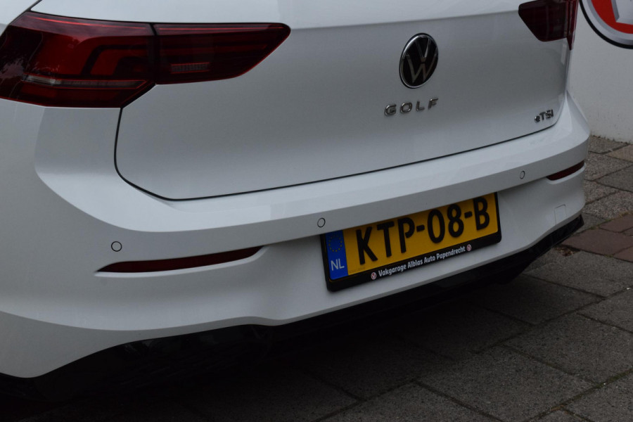 Volkswagen Golf 1.5 eTSI R-Line|Camera|Sfeer|Carplay|