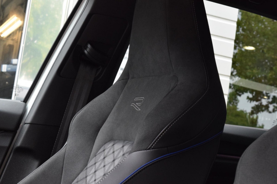 Volkswagen Golf 1.5 eTSI R-Line|Camera|Sfeer|Carplay|