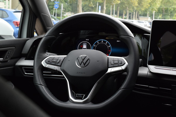 Volkswagen Golf 1.5 eTSI R-Line|Camera|Sfeer|Carplay|