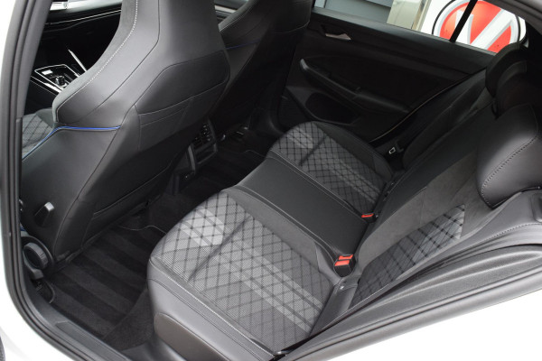 Volkswagen Golf 1.5 eTSI R-Line|Camera|Sfeer|Carplay|