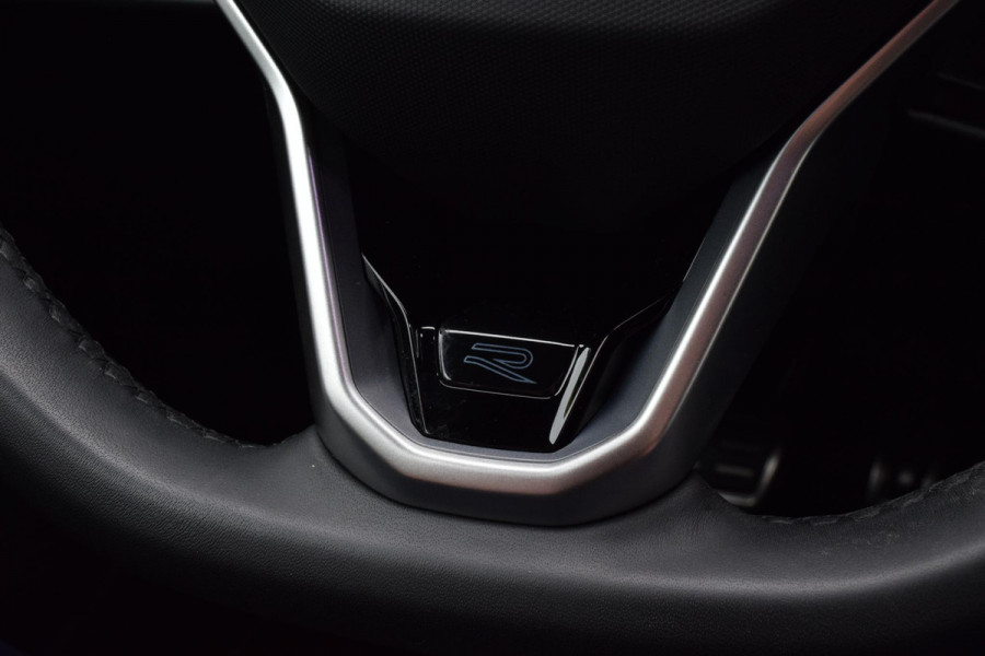Volkswagen Golf 1.5 eTSI R-Line|Camera|Sfeer|Carplay|