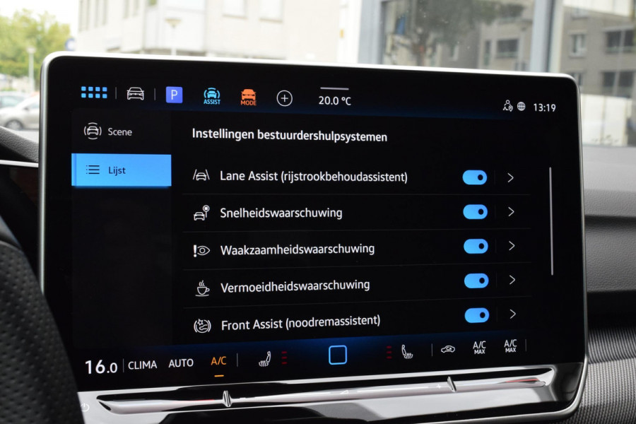 Volkswagen Golf 1.5 eTSI R-Line|Camera|Sfeer|Carplay|