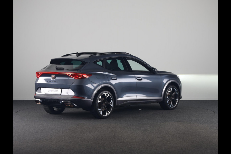 CUPRA Formentor 1.4 e-Hybrid VZ Performance 245 pk Automaat | Navigatie | Panoramadak | Parkeersensoren (Park assist) | Achteruitrijcamera | Elektr. bestuurdersstoel met geheugen | Autom. airco (3 zones) |