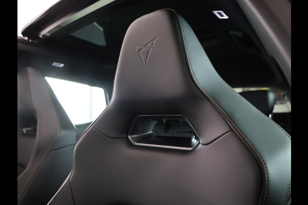 CUPRA Formentor 1.4 e-Hybrid VZ Performance 245 pk Automaat | Navigatie | Panoramadak | Parkeersensoren (Park assist) | Achteruitrijcamera | Elektr. bestuurdersstoel met geheugen | Autom. airco (3 zones) |