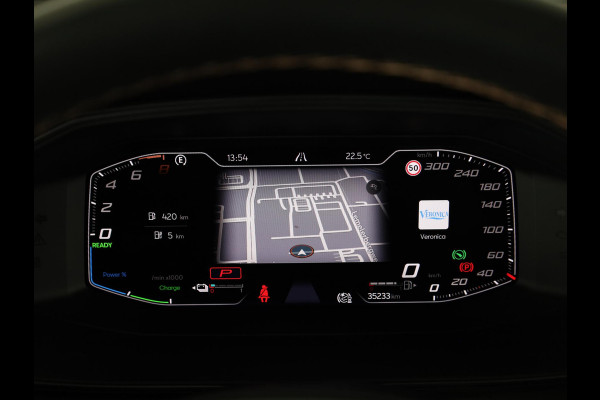 CUPRA Formentor 1.4 e-Hybrid VZ Performance 245 pk Automaat | Navigatie | Panoramadak | Parkeersensoren (Park assist) | Achteruitrijcamera | Elektr. bestuurdersstoel met geheugen | Autom. airco (3 zones) |