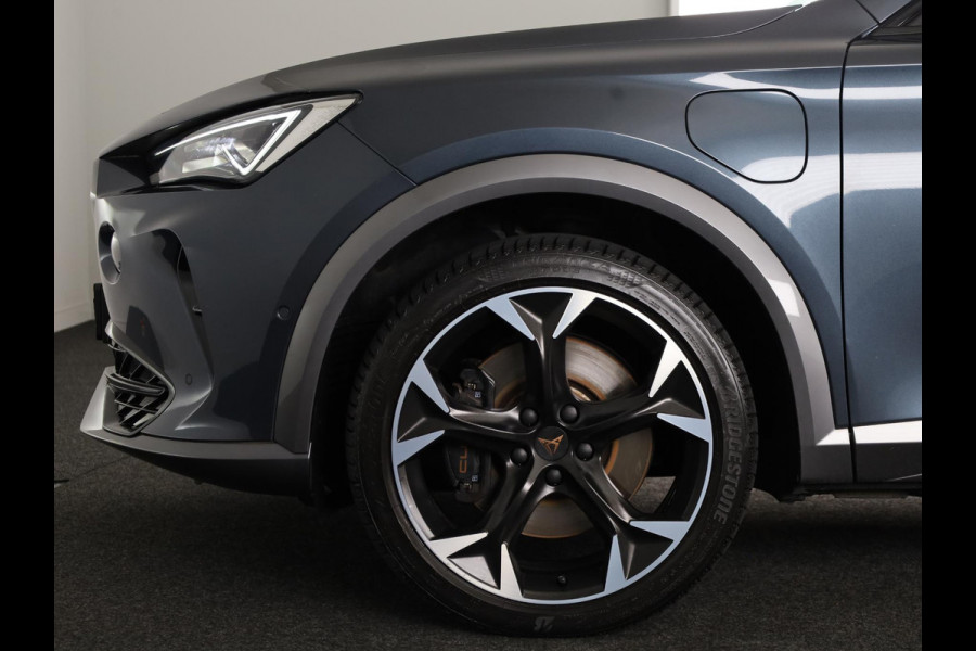 CUPRA Formentor 1.4 e-Hybrid VZ Performance 245 pk Automaat | Navigatie | Panoramadak | Parkeersensoren (Park assist) | Achteruitrijcamera | Elektr. bestuurdersstoel met geheugen | Autom. airco (3 zones) |