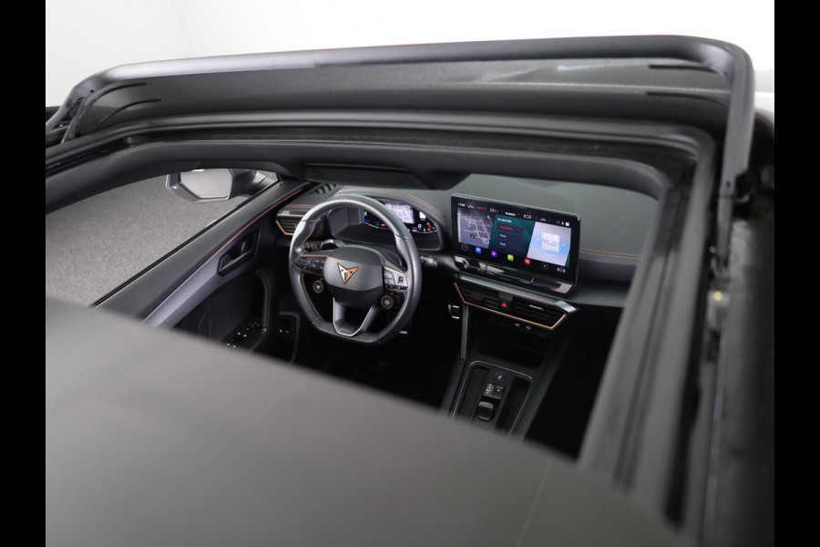 CUPRA Formentor 1.4 e-Hybrid VZ Performance 245 pk Automaat | Navigatie | Panoramadak | Parkeersensoren (Park assist) | Achteruitrijcamera | Elektr. bestuurdersstoel met geheugen | Autom. airco (3 zones) |