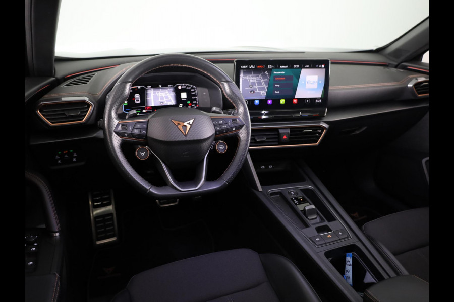 CUPRA Formentor 1.4 e-Hybrid VZ Performance 245 pk Automaat | Navigatie | Panoramadak | Parkeersensoren (Park assist) | Achteruitrijcamera | Elektr. bestuurdersstoel met geheugen | Autom. airco (3 zones) |