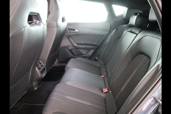 CUPRA Formentor 1.4 e-Hybrid VZ Performance 245 pk Automaat | Navigatie | Panoramadak | Parkeersensoren (Park assist) | Achteruitrijcamera | Elektr. bestuurdersstoel met geheugen | Autom. airco (3 zones) |