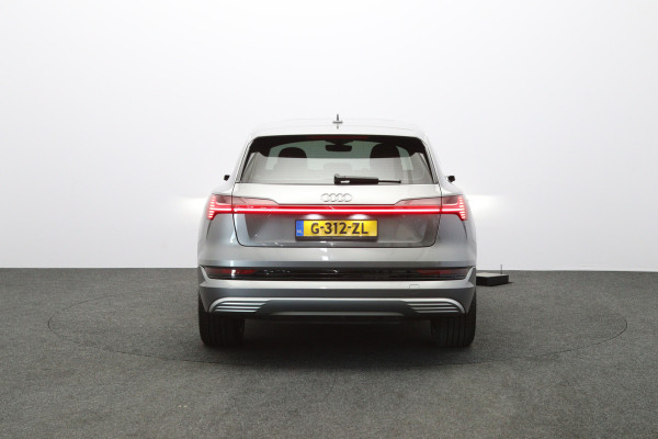 Audi e-tron e-tron 55 Quattro Advanced 95 kWh 408 PK, SOH 90 %, Panoramadak, Leder, S-Line Int, B&O Sound, 360 Camera