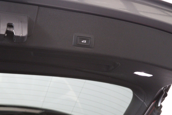 Audi e-tron e-tron 55 Quattro Advanced 95 kWh 408 PK, SOH 90 %, Panoramadak, Leder, S-Line Int, B&O Sound, 360 Camera