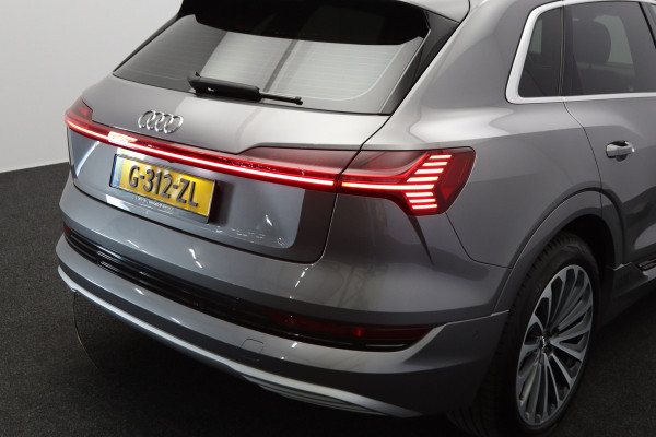 Audi e-tron e-tron 55 Quattro Advanced 95 kWh 408 PK, SOH 90 %, Panoramadak, Leder, S-Line Int, B&O Sound, 360 Camera