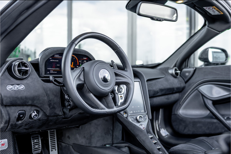 McLaren 720S Spider - N-Largo 1 of 15 4.0 V8 - Lift | B&W | Carbon | Alcantara