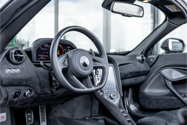 McLaren 720S Spider - N-Largo 1 of 15 4.0 V8 - Lift | B&W | Carbon | Alcantara