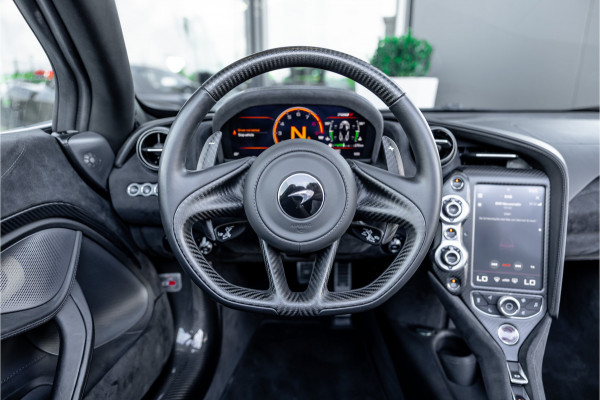 McLaren 720S Spider - N-Largo 1 of 15 4.0 V8 - Lift | B&W | Carbon | Alcantara