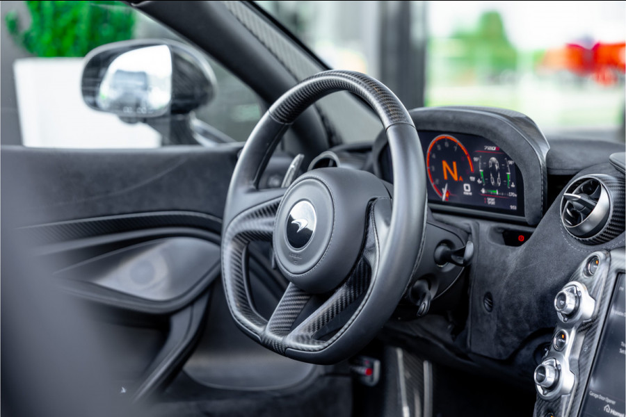 McLaren 720S Spider - N-Largo 1 of 15 4.0 V8 - Lift | B&W | Carbon | Alcantara