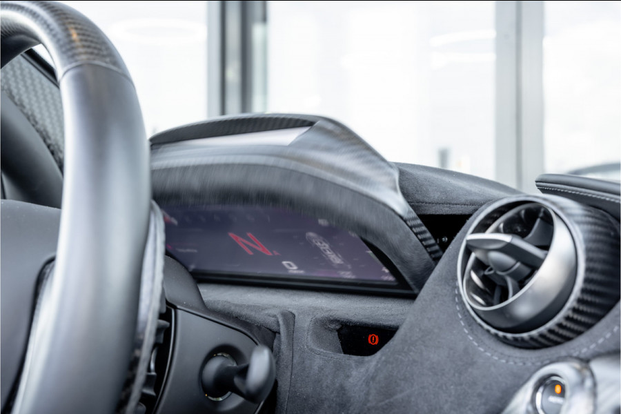 McLaren 720S Spider - N-Largo 1 of 15 4.0 V8 - Lift | B&W | Carbon | Alcantara