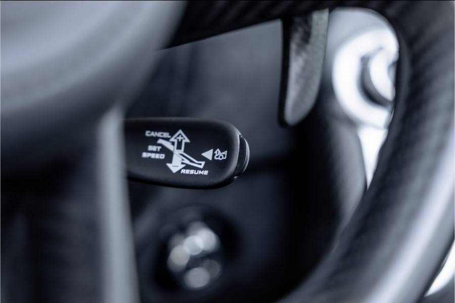 McLaren 720S Spider - N-Largo 1 of 15 4.0 V8 - Lift | B&W | Carbon | Alcantara