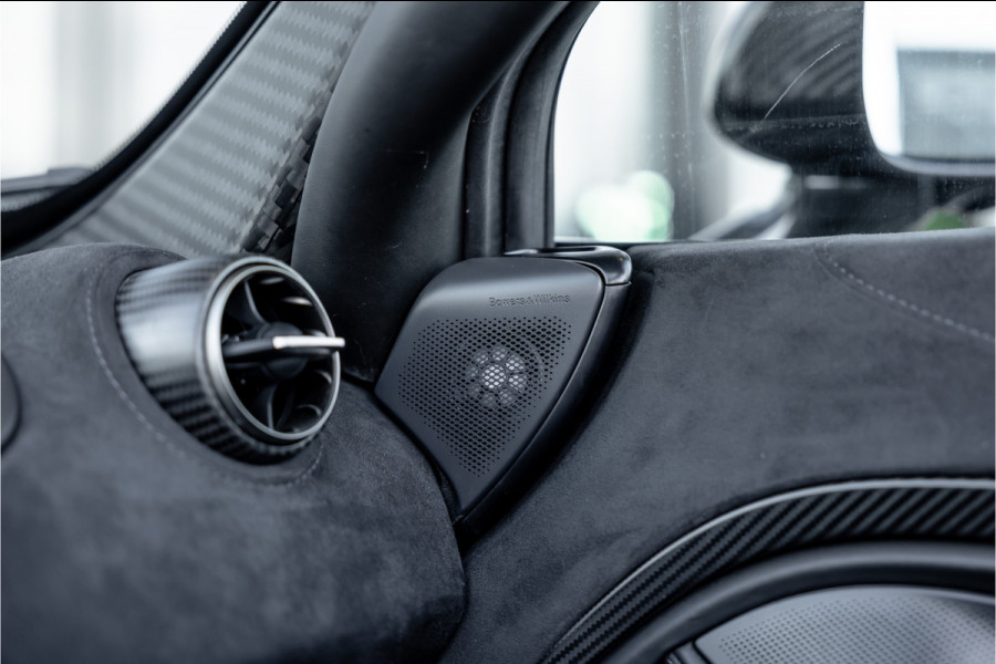 McLaren 720S Spider - N-Largo 1 of 15 4.0 V8 - Lift | B&W | Carbon | Alcantara