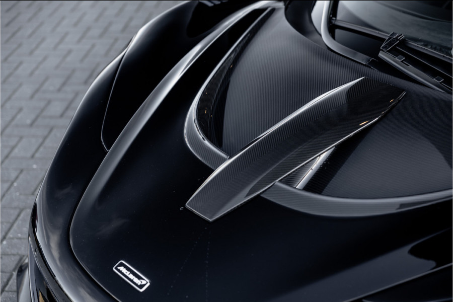 McLaren 720S Spider - N-Largo 1 of 15 4.0 V8 - Lift | B&W | Carbon | Alcantara
