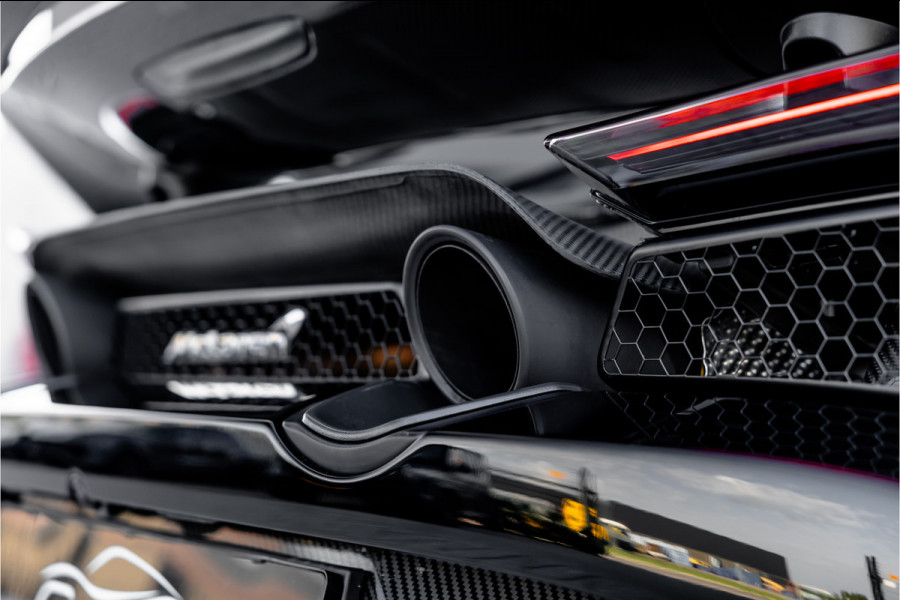 McLaren 720S Spider - N-Largo 1 of 15 4.0 V8 - Lift | B&W | Carbon | Alcantara