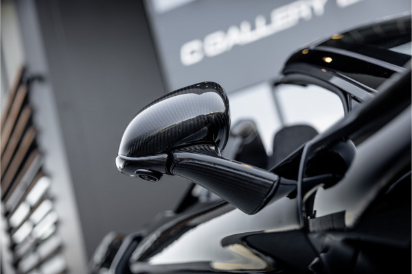 McLaren 720S Spider - N-Largo 1 of 15 4.0 V8 - Lift | B&W | Carbon | Alcantara