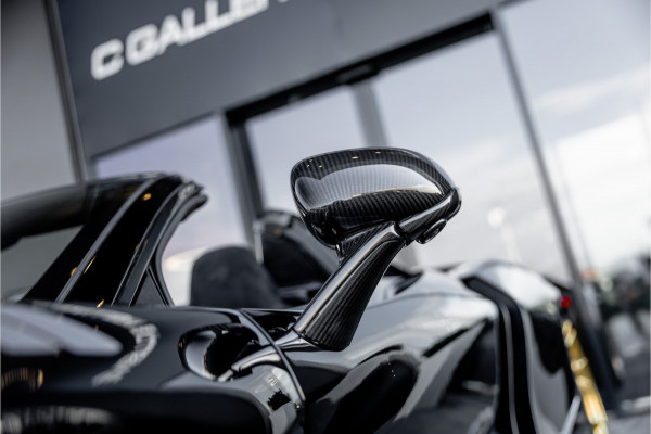McLaren 720S Spider - N-Largo 1 of 15 4.0 V8 - Lift | B&W | Carbon | Alcantara