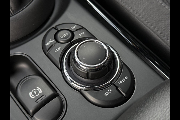 MINI Clubman 1.5 Cooper Chili | PANORAMA | HARMAN KARDON | LED KOPLAMPEN | CLIMATE CONTROL | SPORTSTOELEN | STOELVERWARMING |