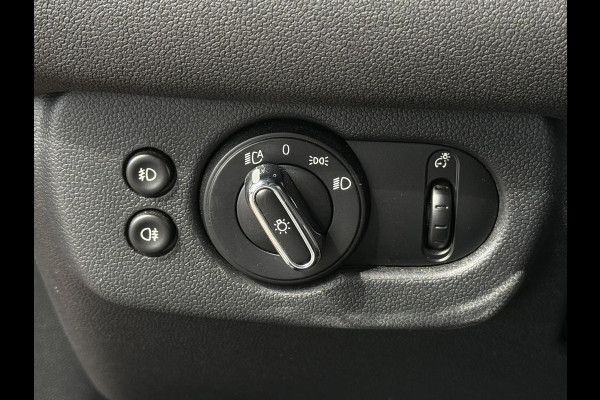 MINI Clubman 1.5 Cooper Chili | PANORAMA | HARMAN KARDON | LED KOPLAMPEN | CLIMATE CONTROL | SPORTSTOELEN | STOELVERWARMING |