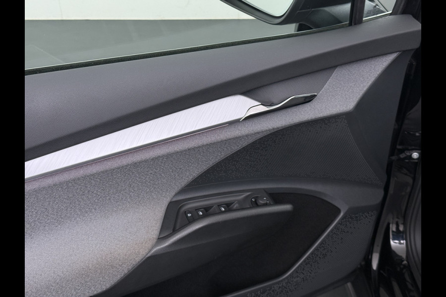 Škoda ENYAQ iV 80 204PK Warmtepomp Trekhaak SOH 92% Camera 3-Zone Ecc Stoel+Stuur+Achterbankverwarming Navi Apple Carplay Android Auto P-Assist Lmv Led Isofix Cruise Control Keyless-go Rijstrooksensor met correctie 1.000KG Trekgewicht 1e Eigenaar Origineel Nederlandse Auto