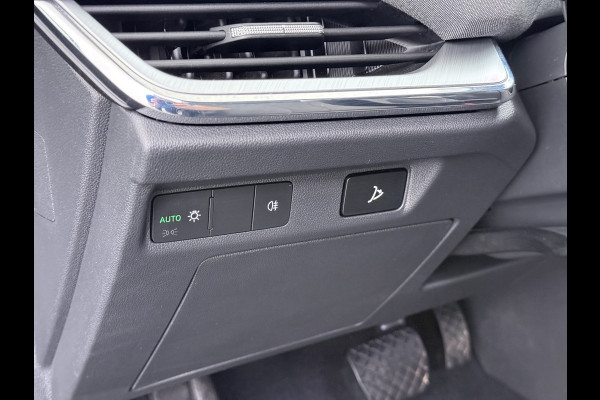 Škoda ENYAQ iV 80 204PK Warmtepomp Trekhaak SOH 92% Camera 3-Zone Ecc Stoel+Stuur+Achterbankverwarming Navi Apple Carplay Android Auto P-Assist Lmv Led Isofix Cruise Control Keyless-go Rijstrooksensor met correctie 1.000KG Trekgewicht 1e Eigenaar Origineel Nederlandse Auto