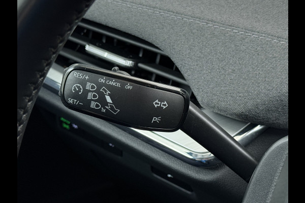 Škoda ENYAQ iV 80 204PK Warmtepomp Trekhaak SOH 92% Camera 3-Zone Ecc Stoel+Stuur+Achterbankverwarming Navi Apple Carplay Android Auto P-Assist Lmv Led Isofix Cruise Control Keyless-go Rijstrooksensor met correctie 1.000KG Trekgewicht 1e Eigenaar Origineel Nederlandse Auto