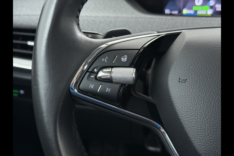 Škoda ENYAQ iV 80 204PK Warmtepomp Trekhaak SOH 92% Camera 3-Zone Ecc Stoel+Stuur+Achterbankverwarming Navi Apple Carplay Android Auto P-Assist Lmv Led Isofix Cruise Control Keyless-go Rijstrooksensor met correctie 1.000KG Trekgewicht 1e Eigenaar Origineel Nederlandse Auto