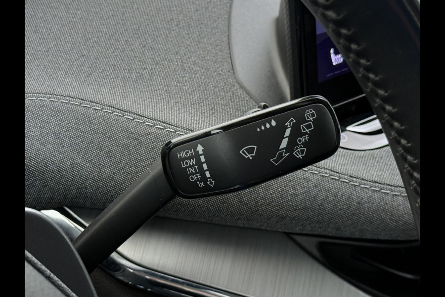 Škoda ENYAQ iV 80 204PK Warmtepomp Trekhaak SOH 92% Camera 3-Zone Ecc Stoel+Stuur+Achterbankverwarming Navi Apple Carplay Android Auto P-Assist Lmv Led Isofix Cruise Control Keyless-go Rijstrooksensor met correctie 1.000KG Trekgewicht 1e Eigenaar Origineel Nederlandse Auto