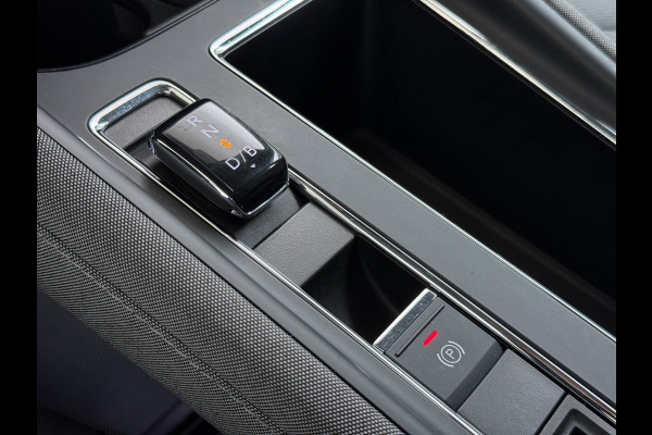 Škoda ENYAQ iV 80 204PK Warmtepomp Trekhaak SOH 92% Camera 3-Zone Ecc Stoel+Stuur+Achterbankverwarming Navi Apple Carplay Android Auto P-Assist Lmv Led Isofix Cruise Control Keyless-go Rijstrooksensor met correctie 1.000KG Trekgewicht 1e Eigenaar Origineel Nederlandse Auto