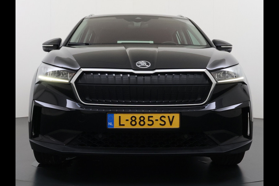 Škoda ENYAQ iV 80 204PK Warmtepomp Trekhaak SOH 92% Camera 3-Zone Ecc Stoel+Stuur+Achterbankverwarming Navi Apple Carplay Android Auto P-Assist Lmv Led Isofix Cruise Control Keyless-go Rijstrooksensor met correctie 1.000KG Trekgewicht 1e Eigenaar Origineel Nederlandse Auto
