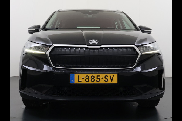 Škoda ENYAQ iV 80 204PK Warmtepomp Trekhaak SOH 92% Camera 3-Zone Ecc Stoel+Stuur+Achterbankverwarming Navi Apple Carplay Android Auto P-Assist Lmv Led Isofix Cruise Control Keyless-go Rijstrooksensor met correctie 1.000KG Trekgewicht 1e Eigenaar Origineel Nederlandse Auto