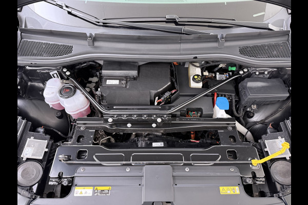 Škoda ENYAQ iV 80 204PK Warmtepomp Trekhaak SOH 92% Camera 3-Zone Ecc Stoel+Stuur+Achterbankverwarming Navi Apple Carplay Android Auto P-Assist Lmv Led Isofix Cruise Control Keyless-go Rijstrooksensor met correctie 1.000KG Trekgewicht 1e Eigenaar Origineel Nederlandse Auto