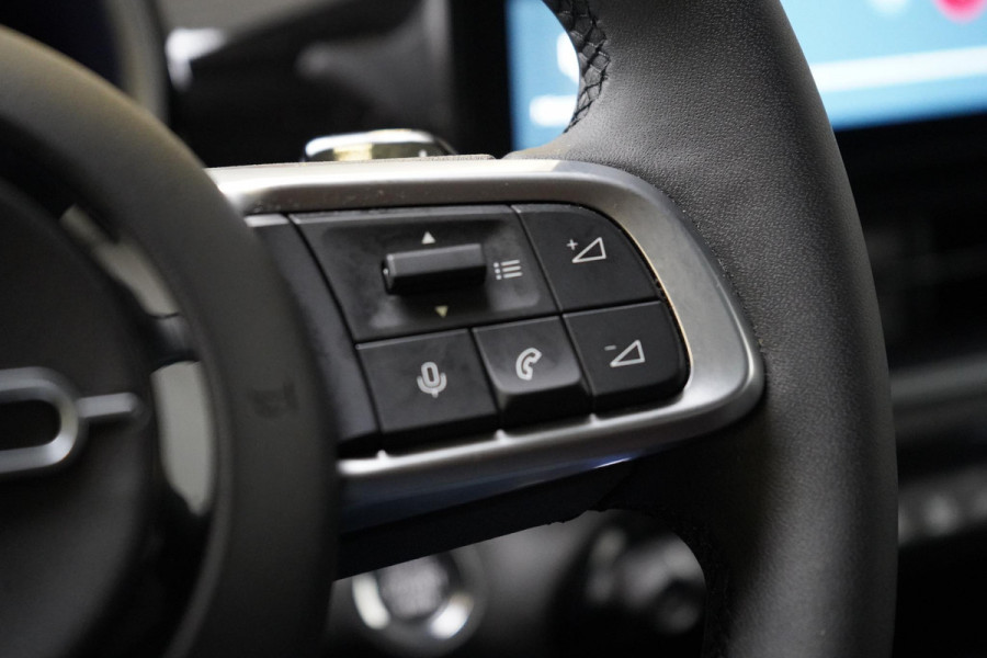 Fiat 600 1.2 Hybrid Urban | Achteruitrijcamera | Carplay | Climate control | Cruise control | Parkeersensoren